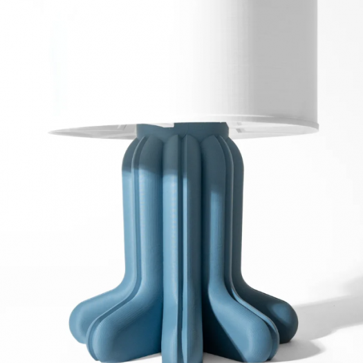 Çok Katmanlı Mavi Masa Lambası