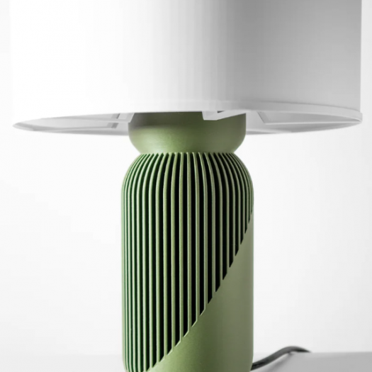 Çok Katmanlı Yeşil Örgü-Delikli Taban Masa Lambası