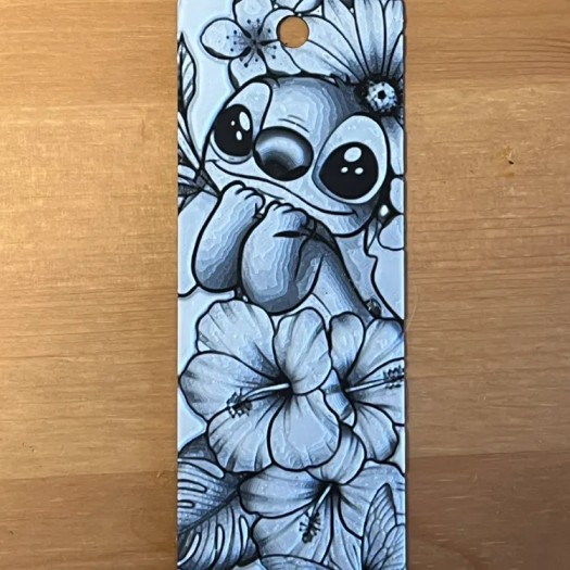 Çizgi Karakter ve Çiçek Desenli Kitap Ayracı – Sevimli Sanatsal Tasarım Çizgi Karakter ve Çiçek Desenli Kitap Ayracı – Sevimli Sanatsal Tasarım