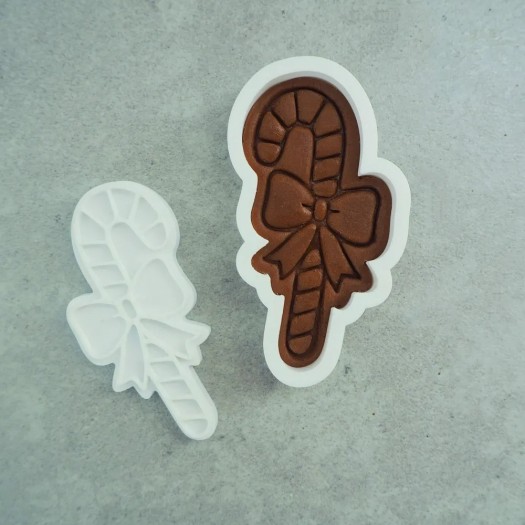 3D Baskı Şeker Kamışı Kurabiye Kalıbı – Noel Temalı Fiyonk Desenli Kesici