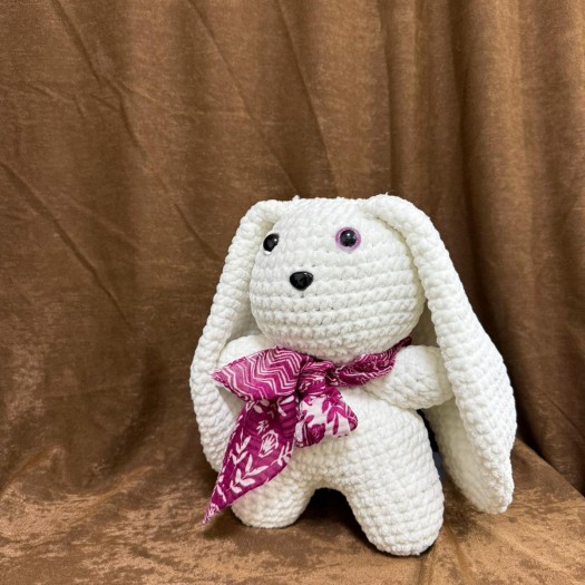 Kadife İpten Örme Tavşan