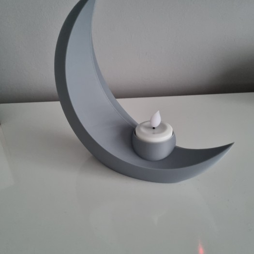 Altın Hilal: Minimalist Ay Formunda Tealight Mumluk