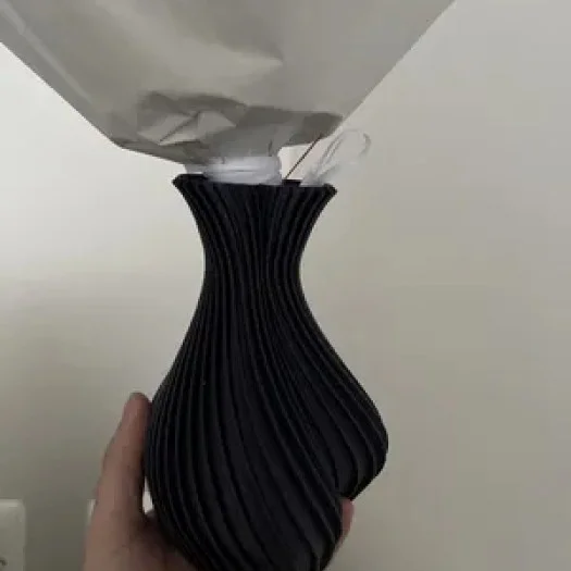 3D Baskı Dalgalı Modern Dekoratif Vazo 3D Baskı Dalgalı Modern Dekoratif Vazo