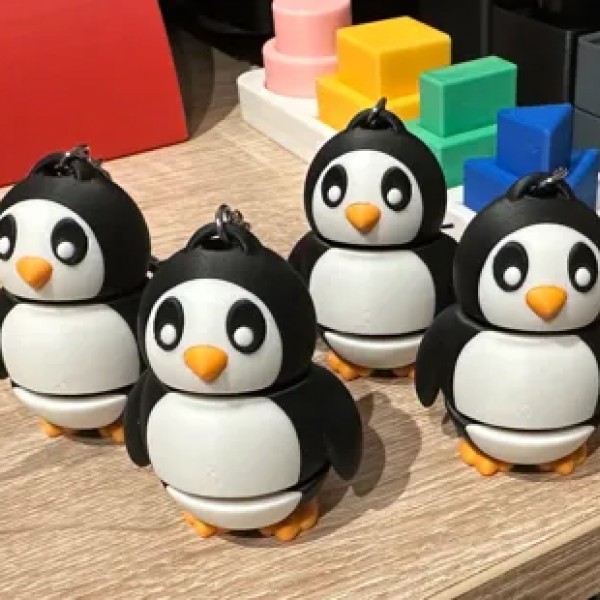 Flexi Penguen Anahtarlık: Eklemli Sevimli Hayvan Figürü (3D Baskı) Flexi Penguen Anahtarlık: Eklemli Sevimli Hayvan Figürü (3D Baskı)