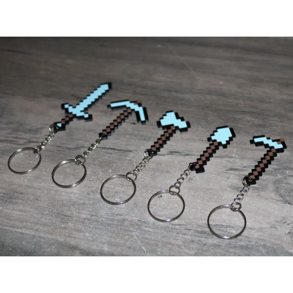 Pixel Kılıç ve Kazma Anahtarlık Seti